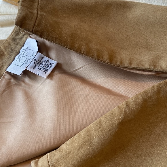 Ann Taylo Loft Leather Skirt/ Size 2 - Picture 4 of 5